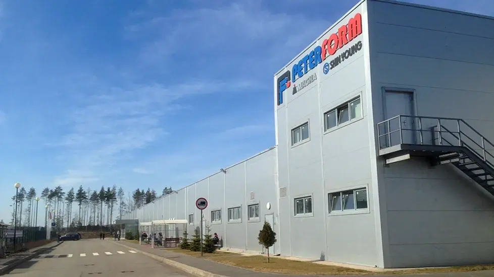 В Санкт-Петербурге заговорили о сокращении сотрудников заводов, делавших комплектующие для автомобилей Hyundai, Nissan и KIA