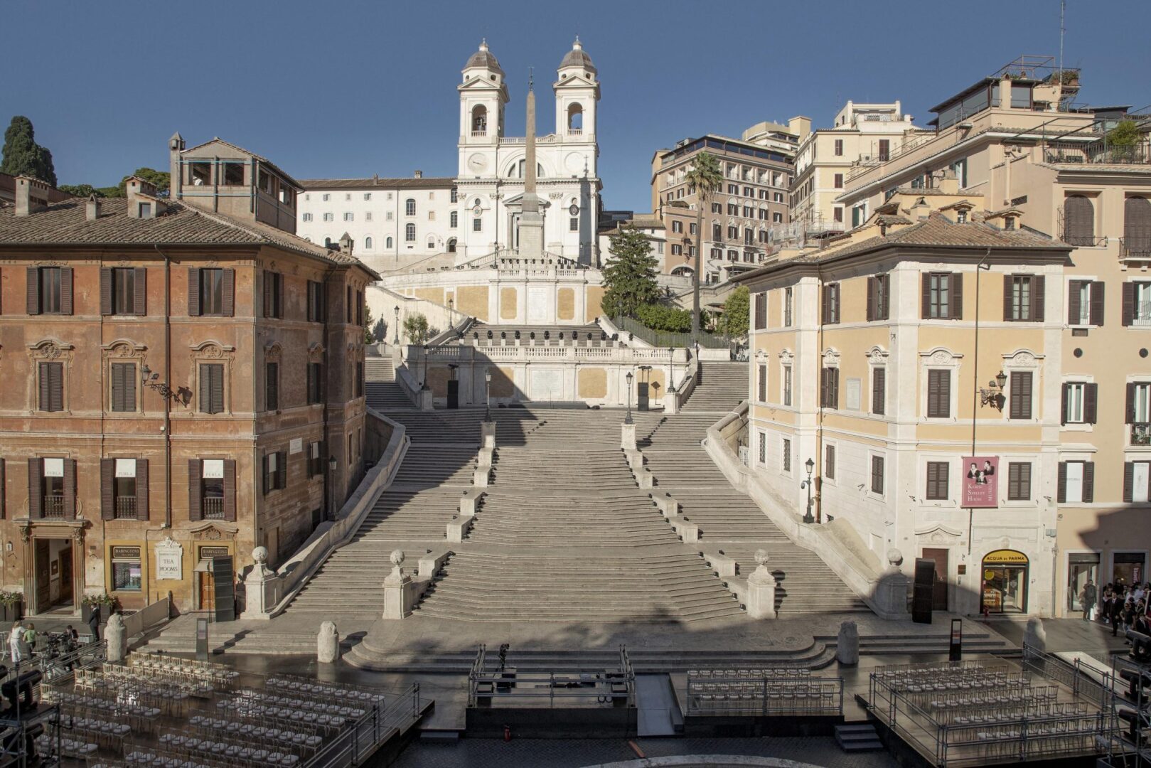 Валентино продвигает «Отдачу»