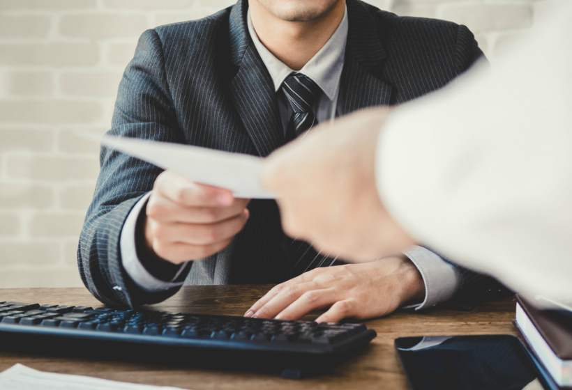 Новая льгота для добровольцев, пени при дроблении бизнеса, патент в магазине-пекарне в налоговом обзоре