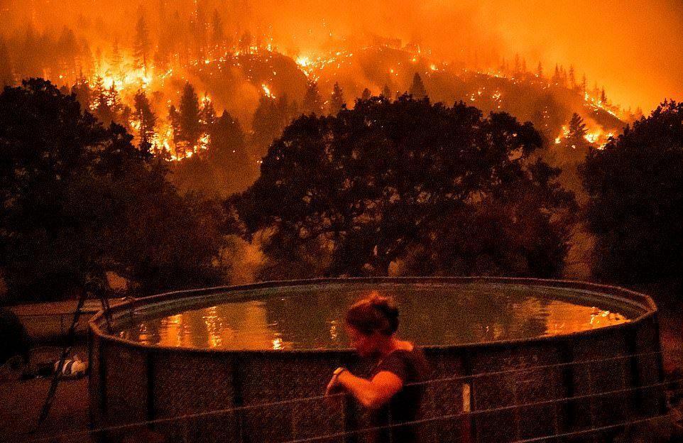 Крупнейший пожар МакКинни в Северной Калифорнии