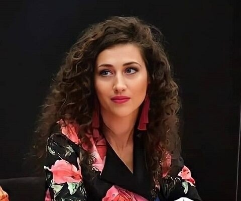 Чем настоящая женщина/девушка отличается от "самки"?