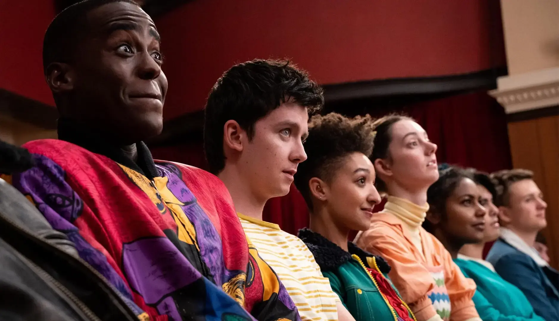 Какие сериалы смотрят подростки в наше время? Чем интересуются и чем живёт молодёжь? Топ сериалов, про подростков для подростков.