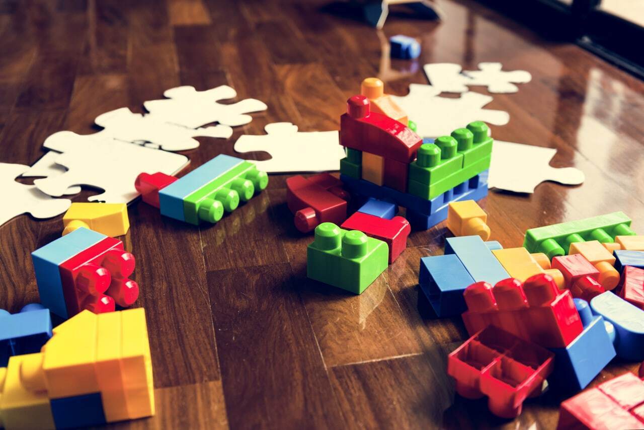 Как быстро успокоить плачущего ребенка в общественном месте, чтобы он не портил настроение окружающим? 11 советов зарубежных психологов.