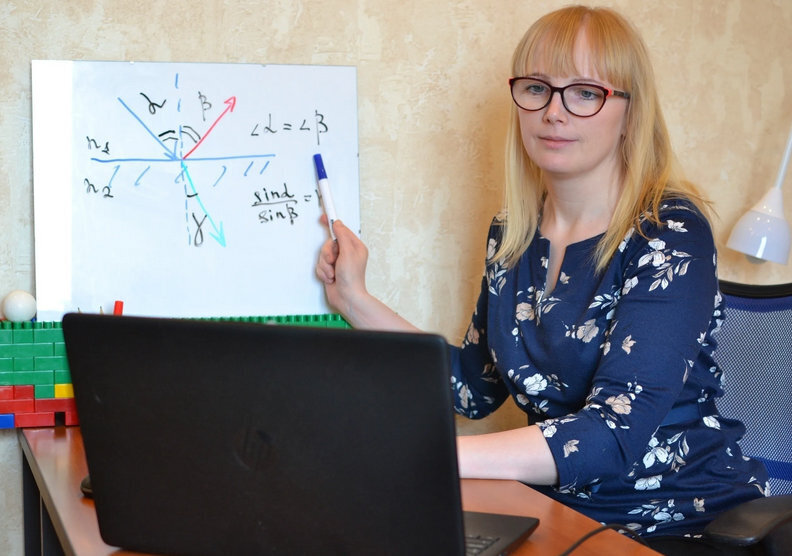 Дистант осенью 2022: вернут ли в школах дистанционное обучение осенью 2022 из-за вспышки ковида в России? Последние новости о дистанционке в России