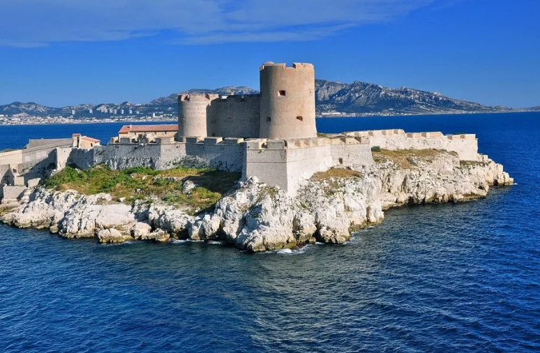 Необычные факты про... Марсель!