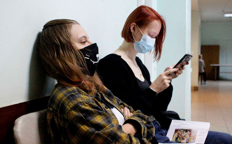 Ждать ли ковидные ограничения, дистант и обязательную вакцинацию осенью 2022? Введет ли государство новые ограничения в регионах России - мнения