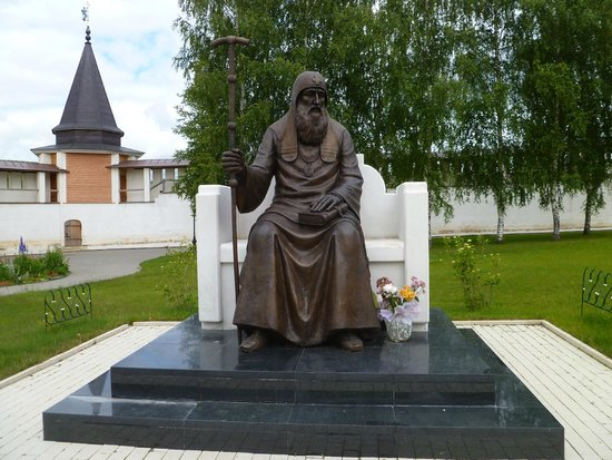 Красивый городок Старица - родина первого русского Патриарха