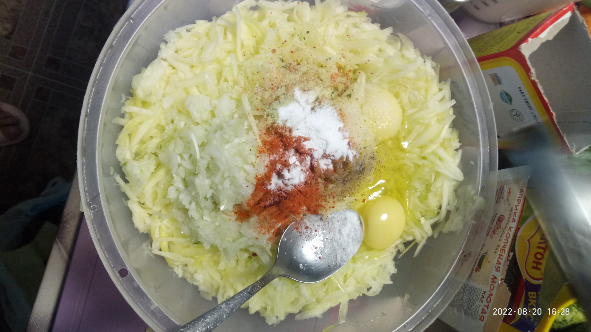 Обычные выходные домохозяйки или снова о кабачках. Блины из кабачков.