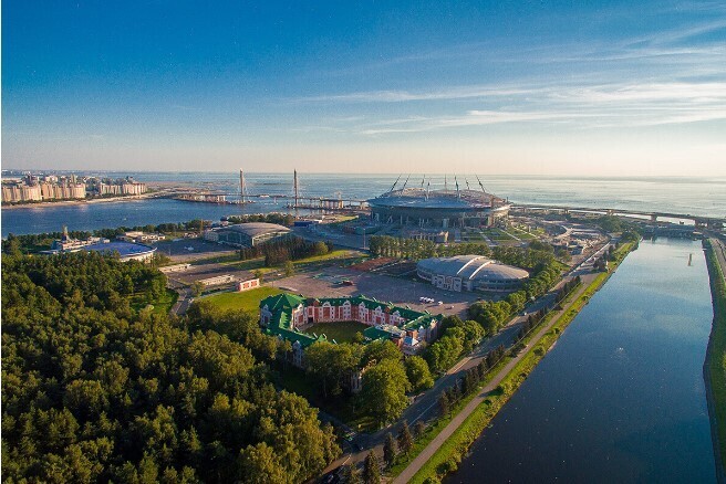 Санкт-Петербург часто сравнивают с Венецией: в городе 33 острова, а когда-то их было больше сотни!