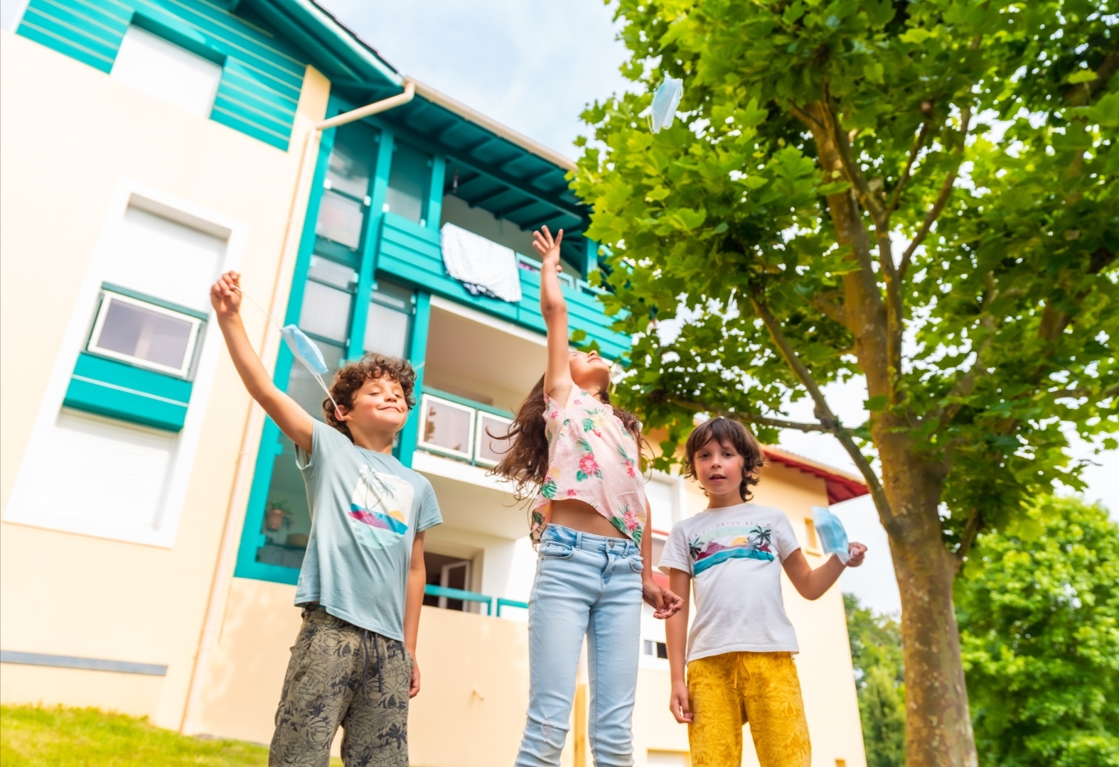 Покупать ли детям маски? Как пройдут линейки и объявят ли дистант в школах России с 1 сентября