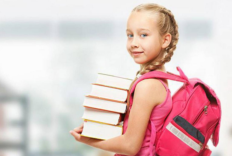 Выплаты школьникам 10000 рублей к 1 сентября 2022: повто­рят ли выпла­ту детям школьного возраста? Решение принято?