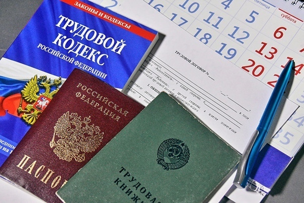 Может ли пенсионер уволиться без отработки? Вопрос – ответ