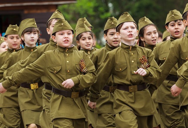 Школа - 2022: зачем в российских школах вводят специальные уроки о спецоперации на Украине?