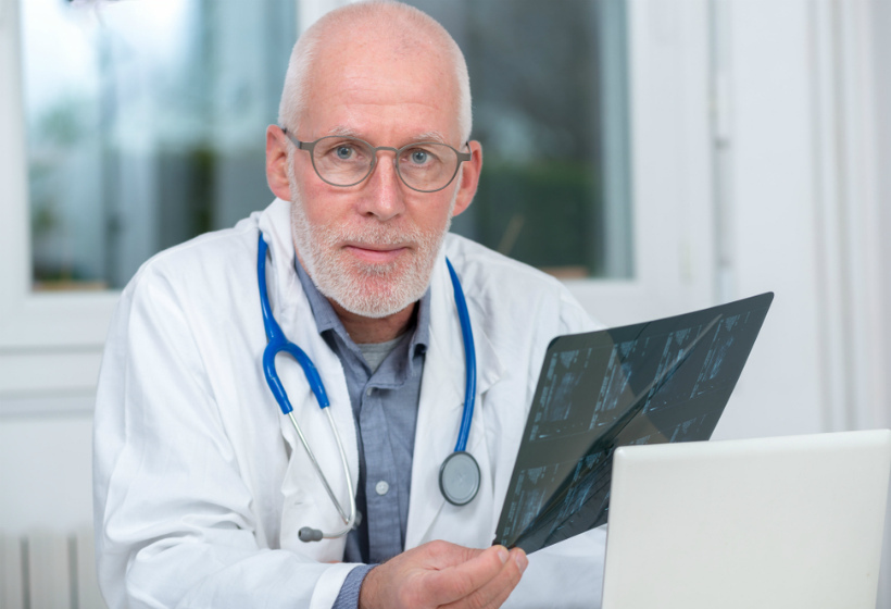 Обязаны ли врачи и пациенты пропускать беременных в поликлиниках вне очереди?