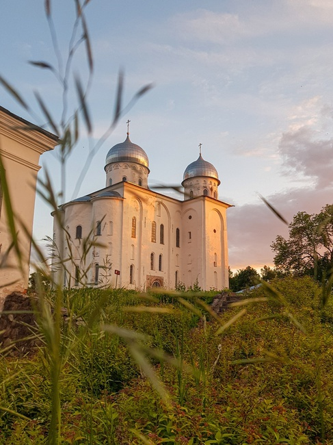 Великий Новгород. Свято-Юрьев мужской монастырь и его Георгиевский собор