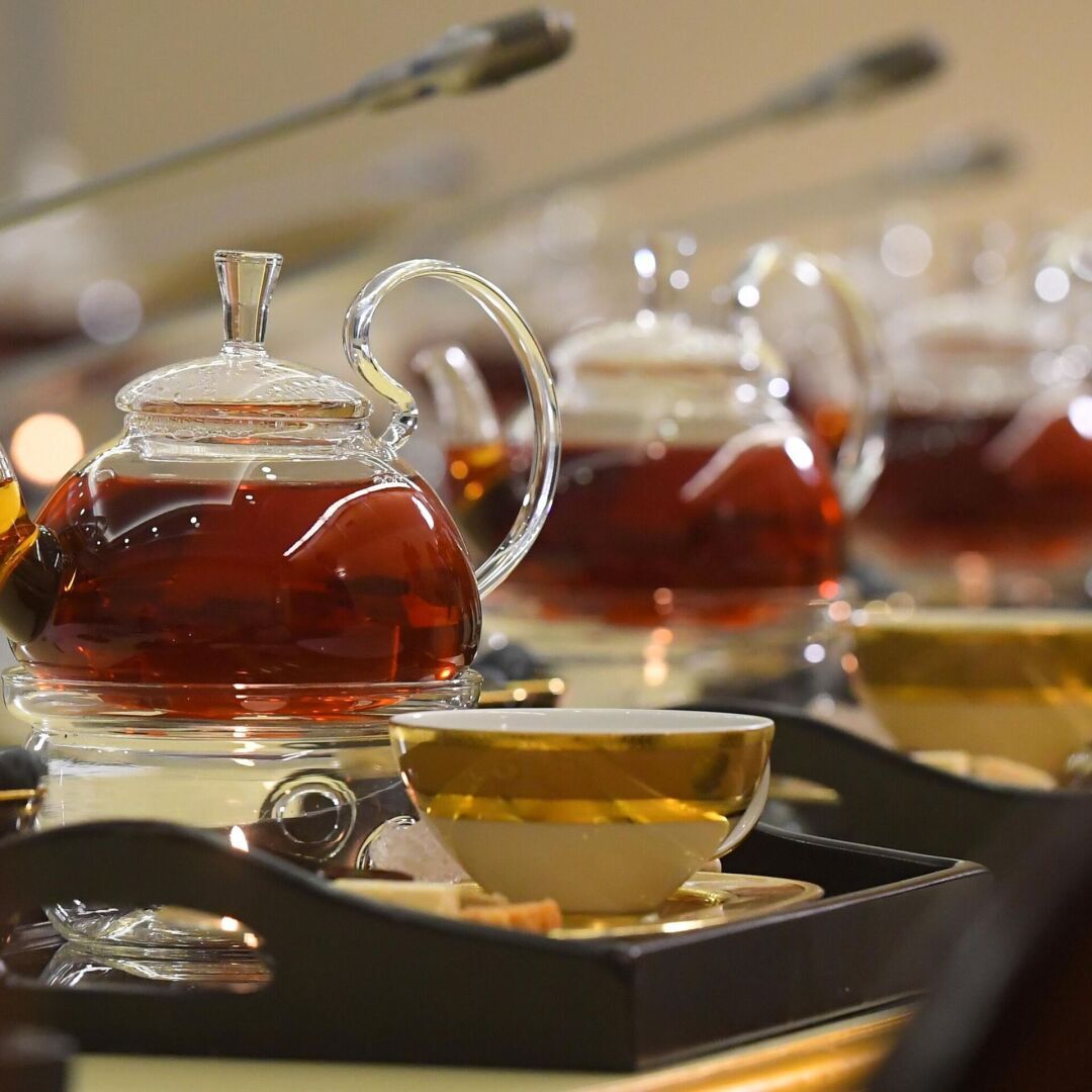 А какой Чай вы любите? Чёрный, красный, зелёный, коричневый. А может вы предпочитаете травянные сорта чая,и делаете чайные сборы.