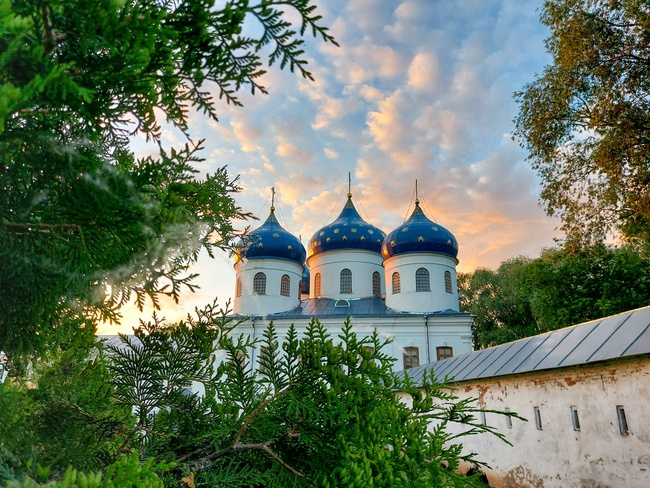 Великий Новгород. Свято-Юрьев мужской монастырь и его Георгиевский собор