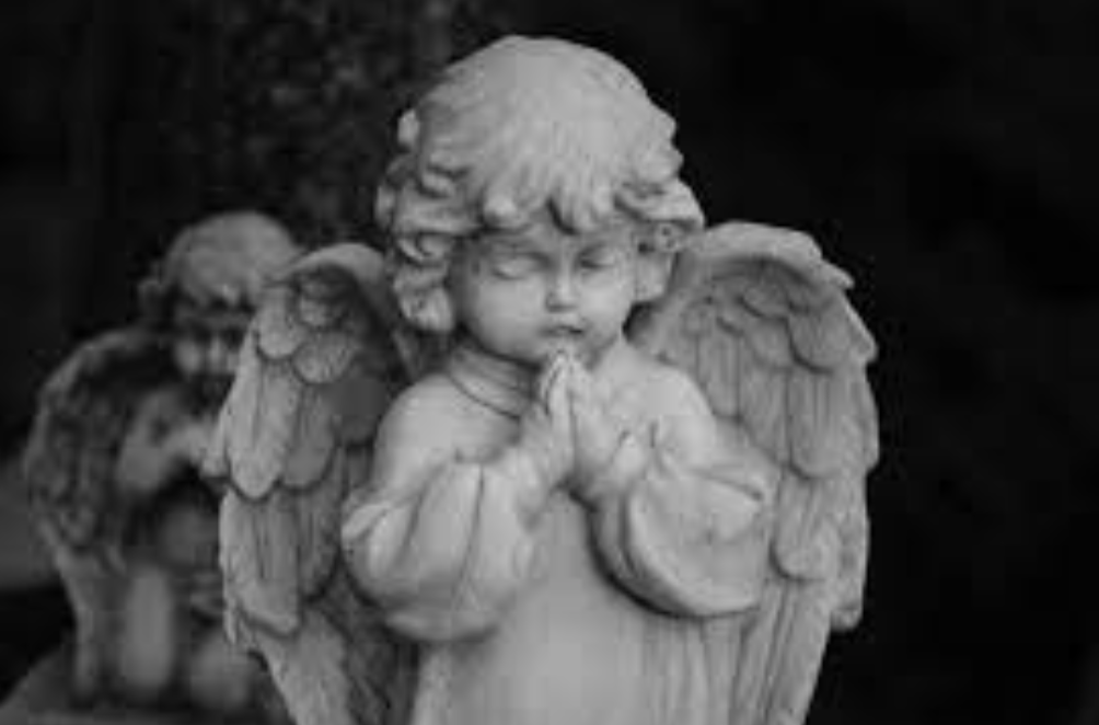 Почему пособие на погребение называется пособием на погребение, а не пособием на покупку венка? Где логика, если на него не купить даже гроб?