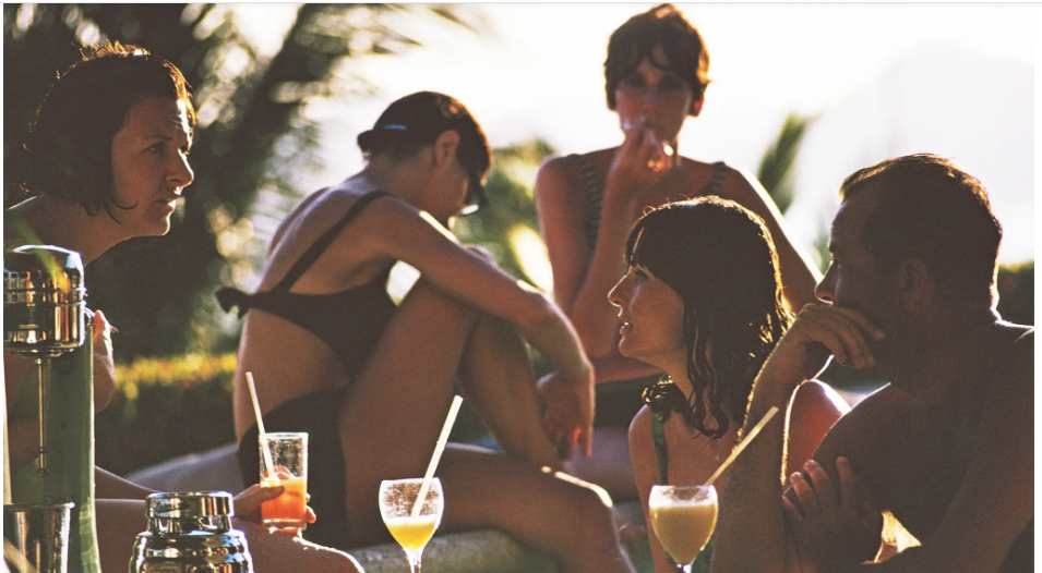 Пять коктейлей, которые помогут справиться с жарой