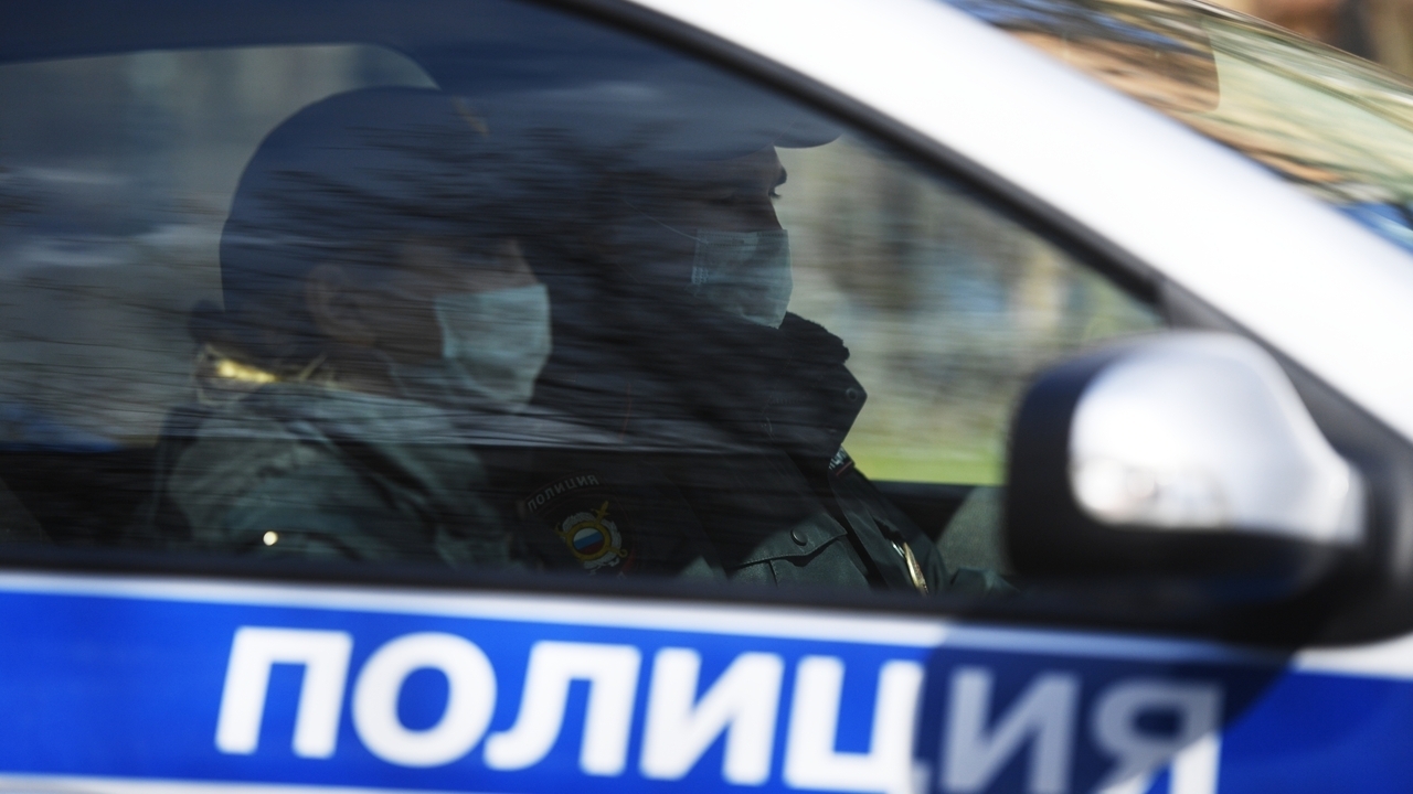 Труп бизнесмена с огнестрельным ранением обнаружили на причале в Подмосковье