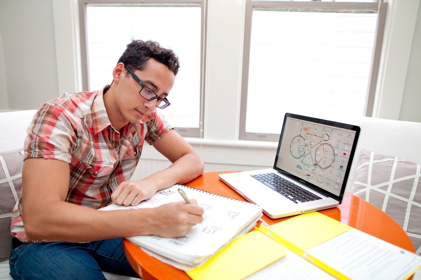 Почему одни легко зарабатывают миллионы, а другим сложно сделать дополнительные несколько тысяч рублей