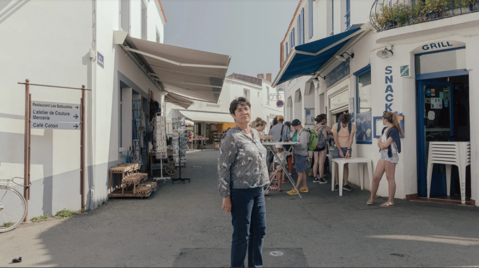 "Славный" герой или "достойный сожаления’ предатель? Наследие Петена преследует Французский остров