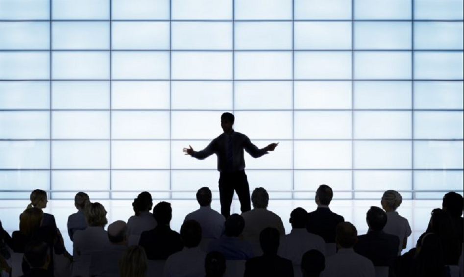 Создание общественного мнения, как способ манипулирования массами в достижении собственной цели.