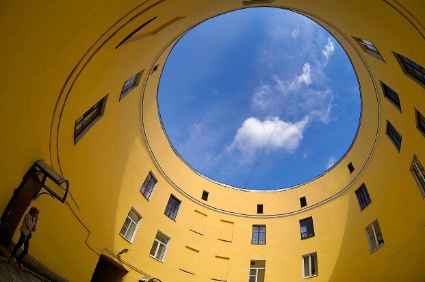 Почему в СССР строили круглые дома