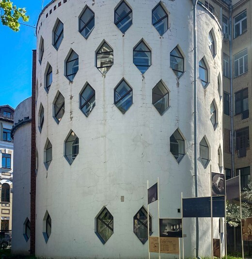 Почему в СССР строили круглые дома