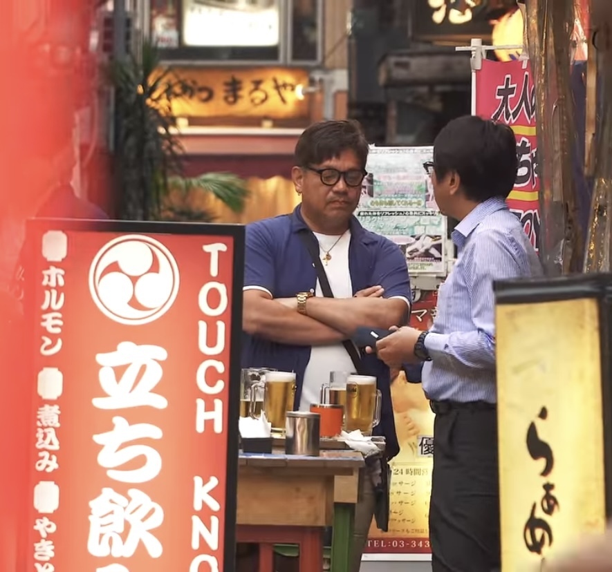 Японцы призывают молодёжь пить алкоголь для поднятия экономики.