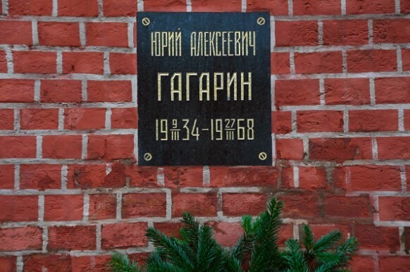 Необычные захоронения и могилы самых известных россиян