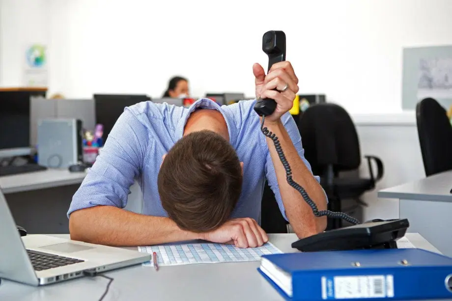 В каких случаях работодатель может уменьшить заработную плату по своей инициативе? Важно знать!