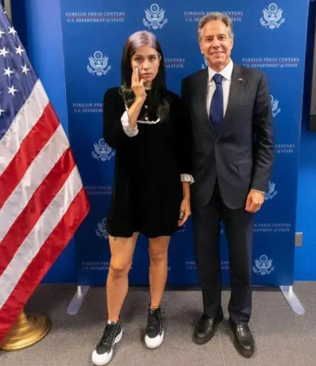 По Сеньке и шапка – Лавров.