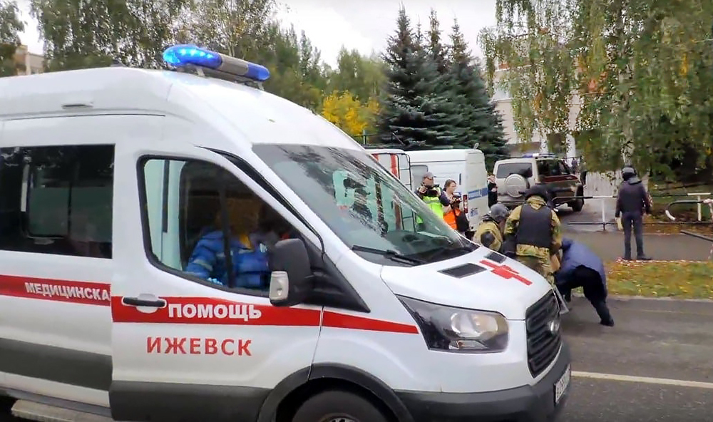 Стрельба в школе Ижевска: что это было? Осеннее обострение психических расстройств или...? Нужно ли еще ужесточить поправки в Закон об оружии?