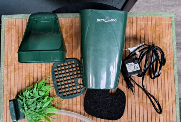 Поилка капельная Repti-zoo. Обзор