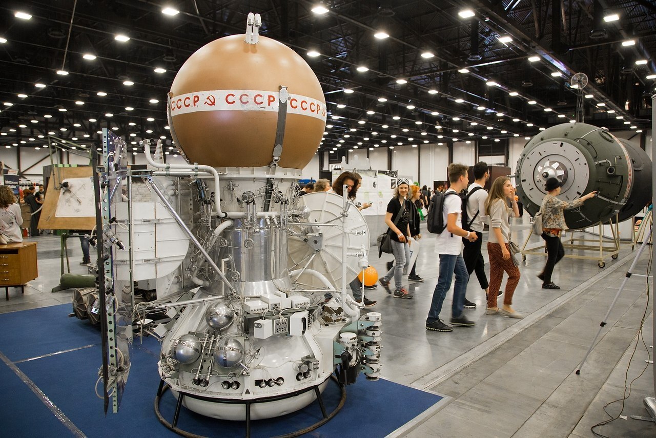 Почему СССР так сильно интересовался Венерой, когда США и Европа бросала все усилия на изучение Марса!