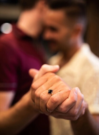 Для странных пар, обручальные кольца с подрывными камнями