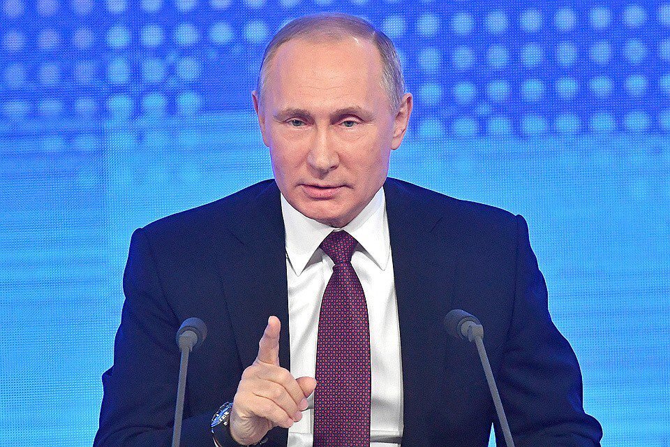 Путин: «Разве мы хотим, чтобы у нас в России вместо мамы и папы был родитель №1, №2, №3?»