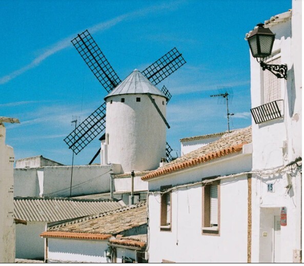 Захваченные фашизмом "Украденные дети" в Испании узнают правду. Тысячи испанских детей были забраны из больниц и проданы богатым католическим семьям.