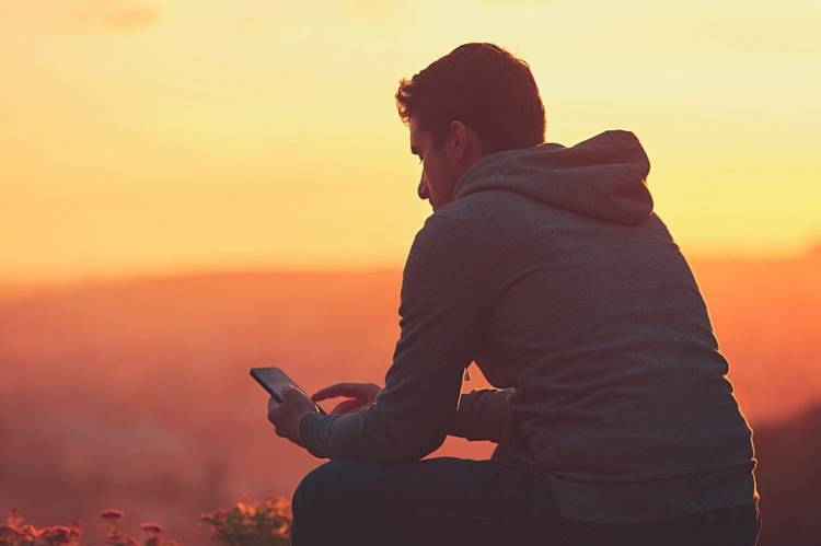 Отношения в паре(мужчина,женщина)....Одиночки-жил(а),живу один(одна),меня всё устраивает,менять ничего в своей жизни не хочу,мне не нужен партнёр.