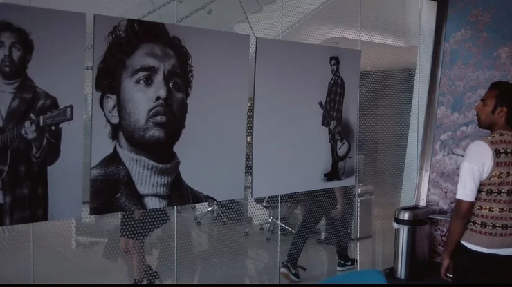 Существуют ли бессмертные хиты? Как попасть в параллельный мир? Можно ли стать знаменитым за месяц?