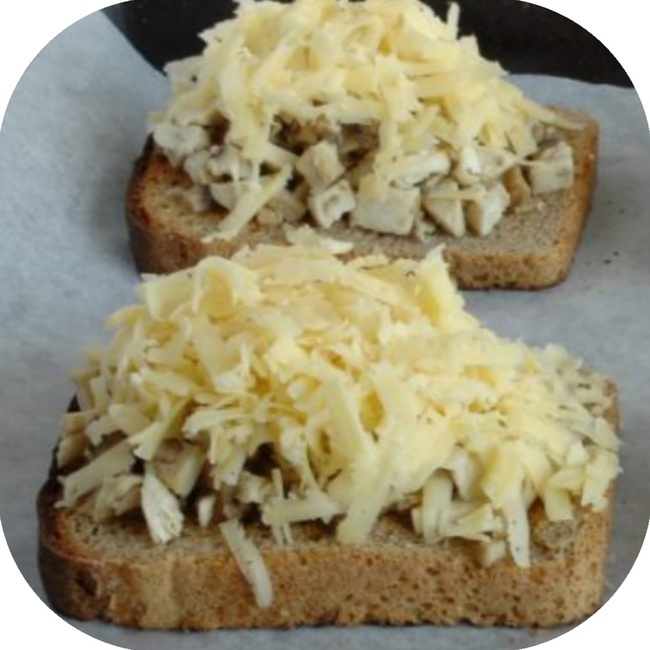 Горячие бутерброды с грибами в духовке или микроволновке