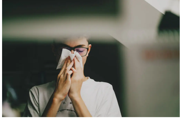 Осенняя аллергия реальна. И они становятся все хуже. Изменение климата делает этот сезон аллергии более продолжительным и интенсивным.