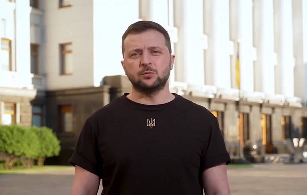 Декоммунизация в действии.