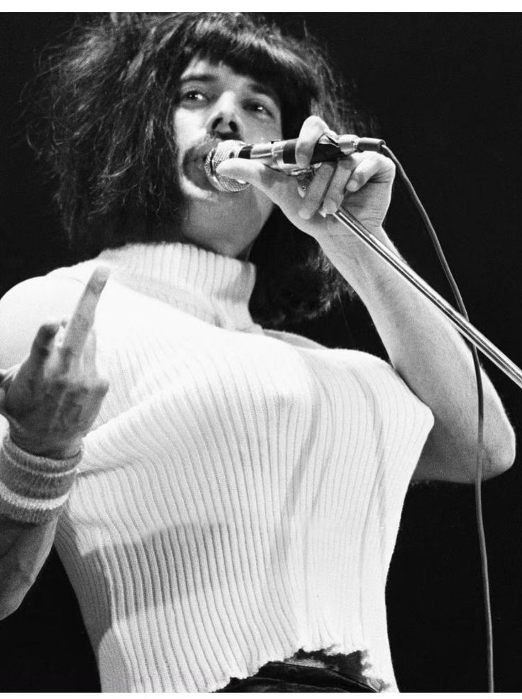 Что скрывает логотип группы Queen и другие интересные факты из жизни Фредди Меркьюри