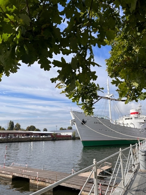 Где найти мужика не в стрингах и не на каблуках: удивительный Калининград и Зеленоградск. Отзыв о поездке. Опрос