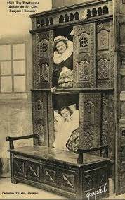 Непривычно: шкаф для сна