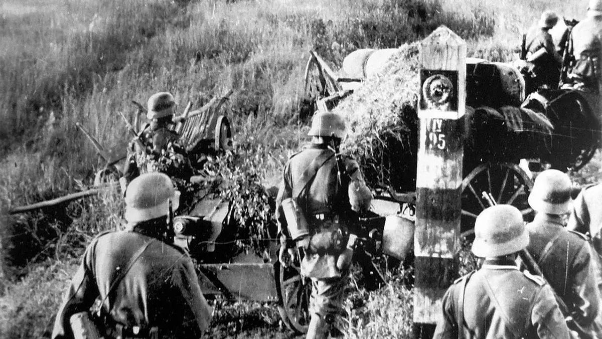 Почему Сталин игнорировал донесения о нападении Германии. И сколько их было