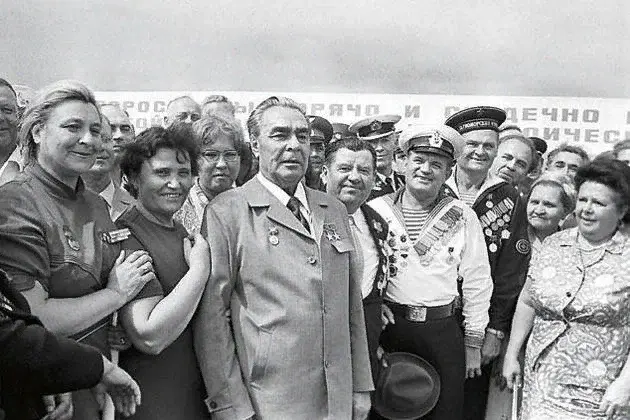 Застой или светлое прошлое? 1967 год снижение пенсионного возраста, рост зарплат и два выходных в неделю