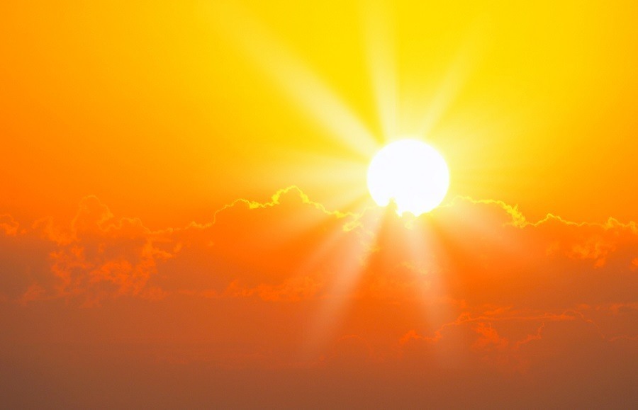 Листья желтые кружатся.